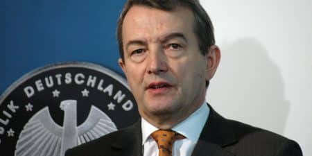 Ist Wolfgang Niersbach noch als DFB-Präsident vertretbar?