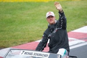 Michael Schumacher ist nun in den Sozialen Medien „aktiv“ – Sinnvoll oder glatter Unsinn?