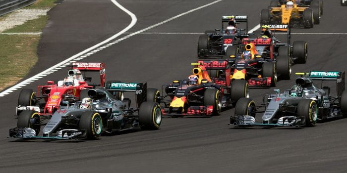 2016_malaysian_gp_opening_lap_1