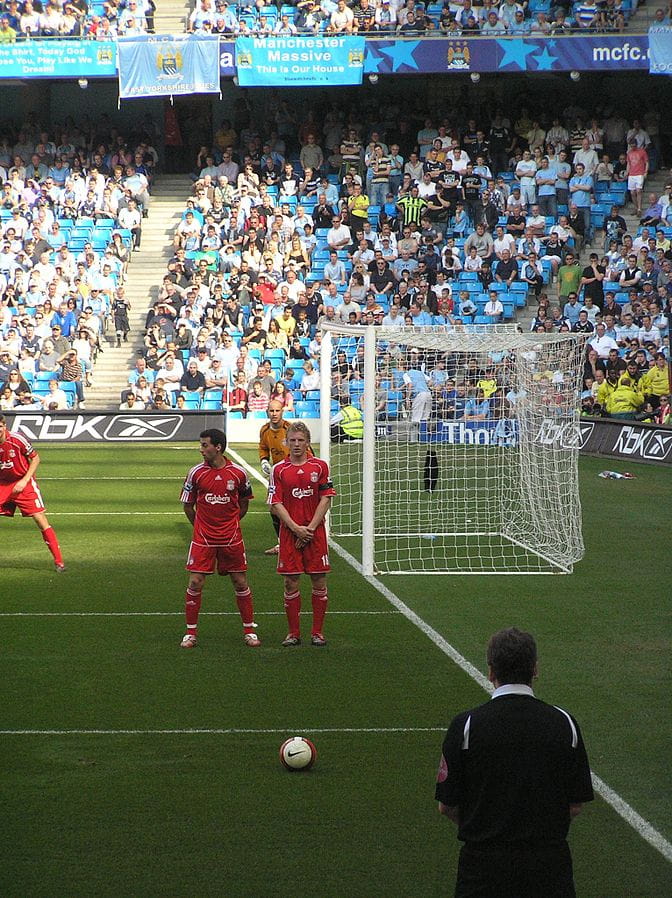 liverpool_vs_man_city_free_kick