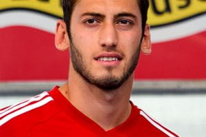 Warum Hakan Calhanoglu für 4 Monate aus dem Verkehr gezogen wird